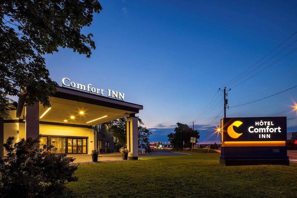 Comfort Inn Montreal Aeroport 8/25