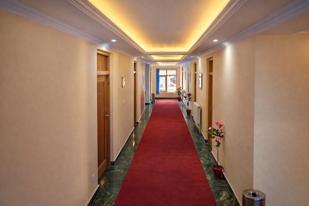 Royal Holiday Leh 36/43