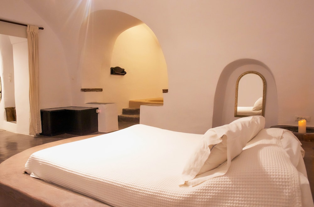 Santorini Heritage Villas &amp; Mansions 16/50