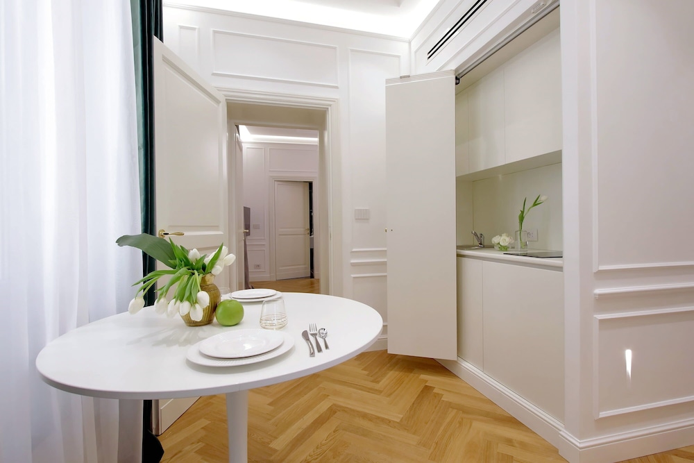 Domna Luxury Suites 22/23