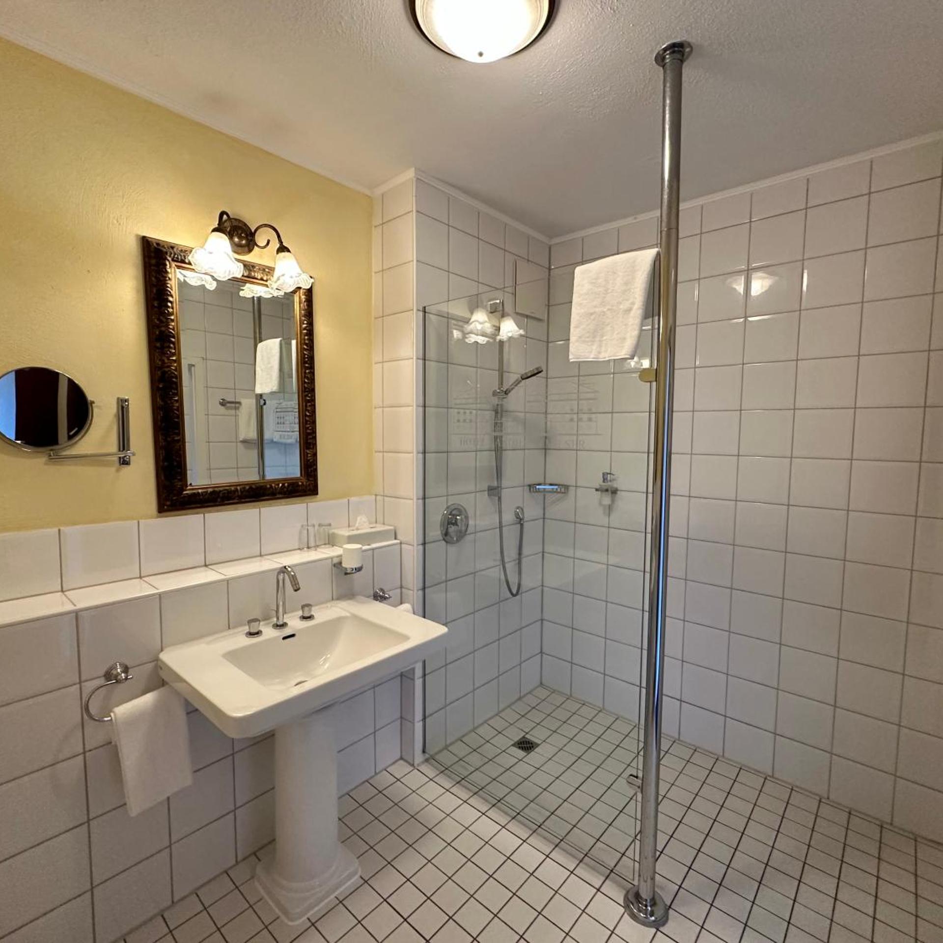 غرفة قياسية مفردة، Hotel Landhaus Milser 13/15