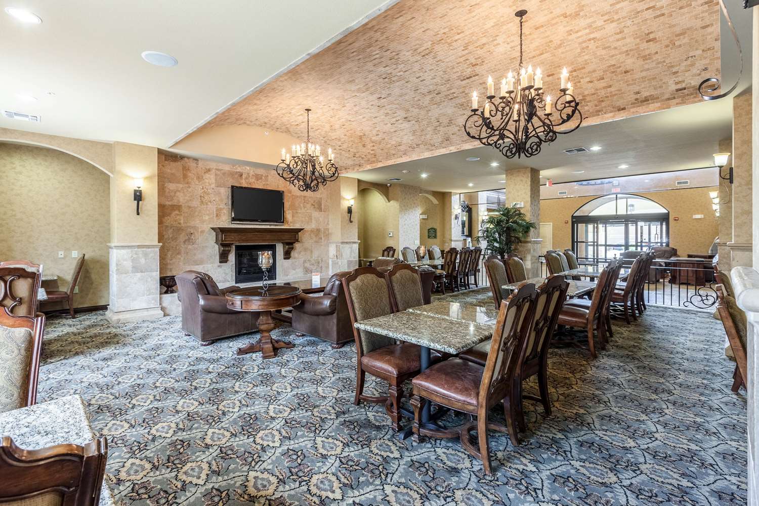 Comfort Suites Alamo Riverwalk 22/35