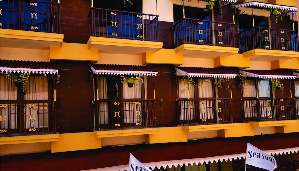 Seasons Hotels & Resorts 4/50