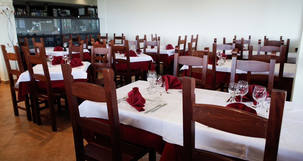 HOTEL ZLATNI LAV 30/37