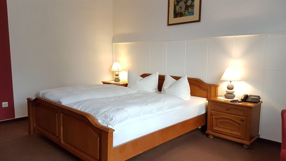 Hotel Zum Burgergarten 12/50