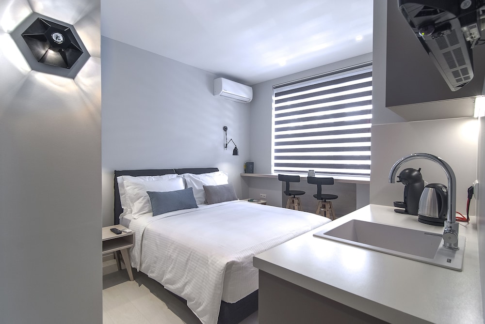 Acropolis Stay 19/50