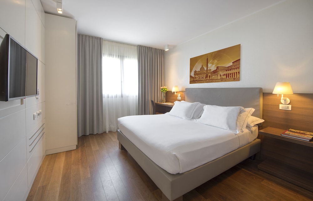 ROOM, SINGLE, DOUBLE BED