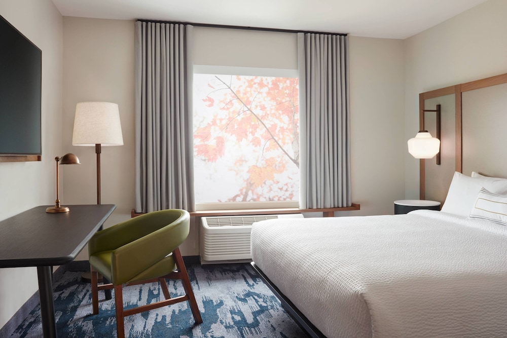 STANDARD, KING BED, ACCESSIBLE