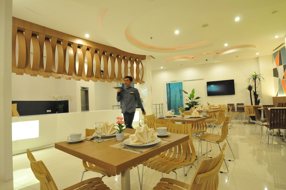Clay Hotel Jakarta 25/29