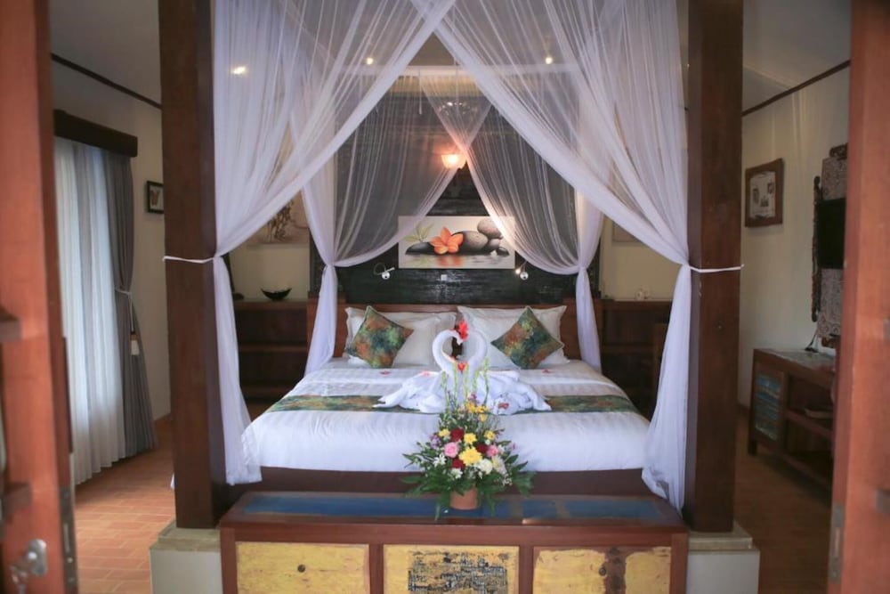 KTS Balinese Villas (ex KTS Day Spa & Retreat) 66/83
