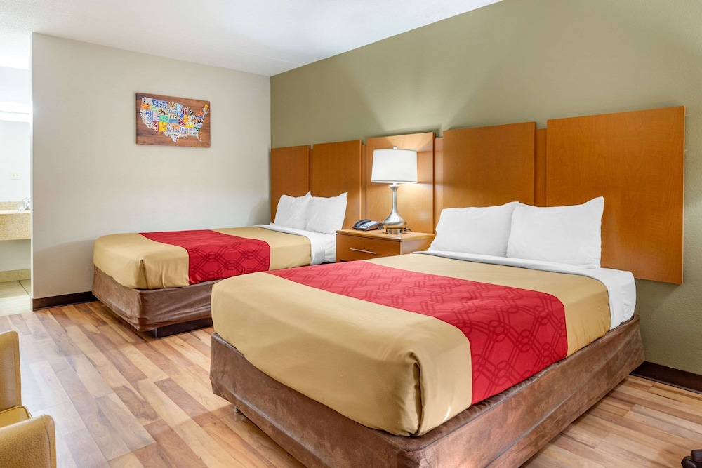 Econo Lodge Creedmoor - Butner 10/26