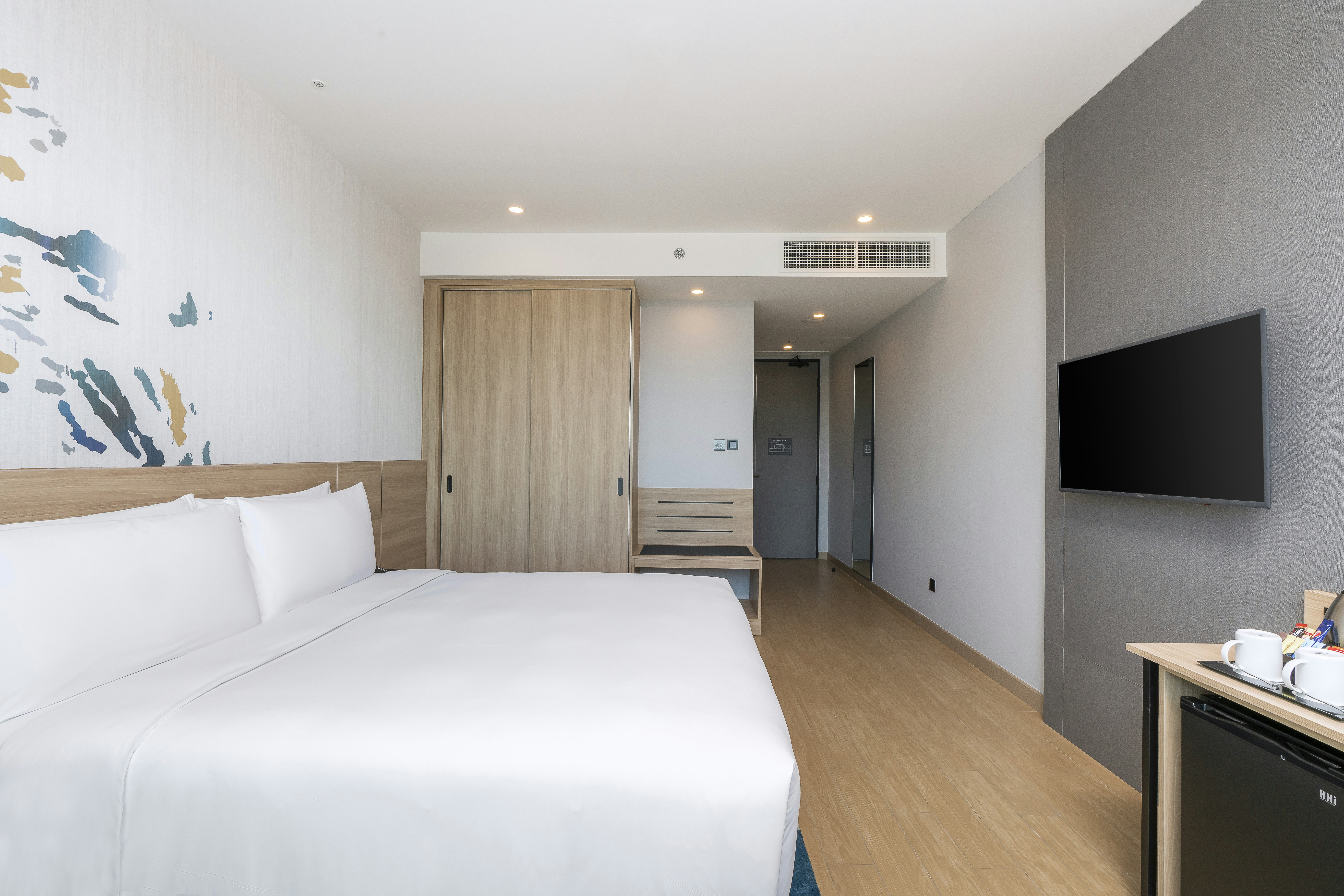 Holiday Inn Suites Siracha Laemchabang 15/78