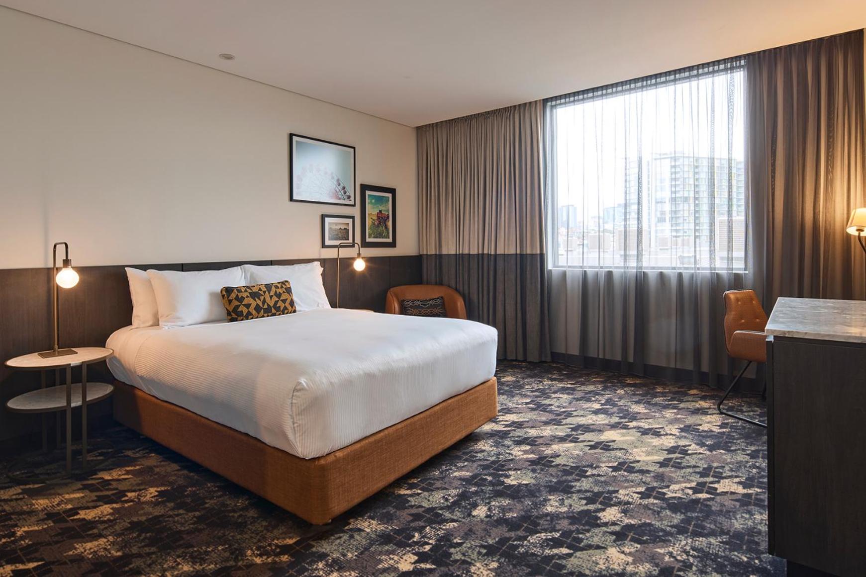 Superior, King Bed, Accessible