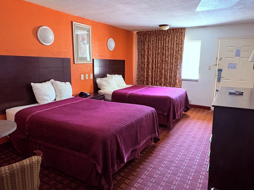 Regency Inn 15/49