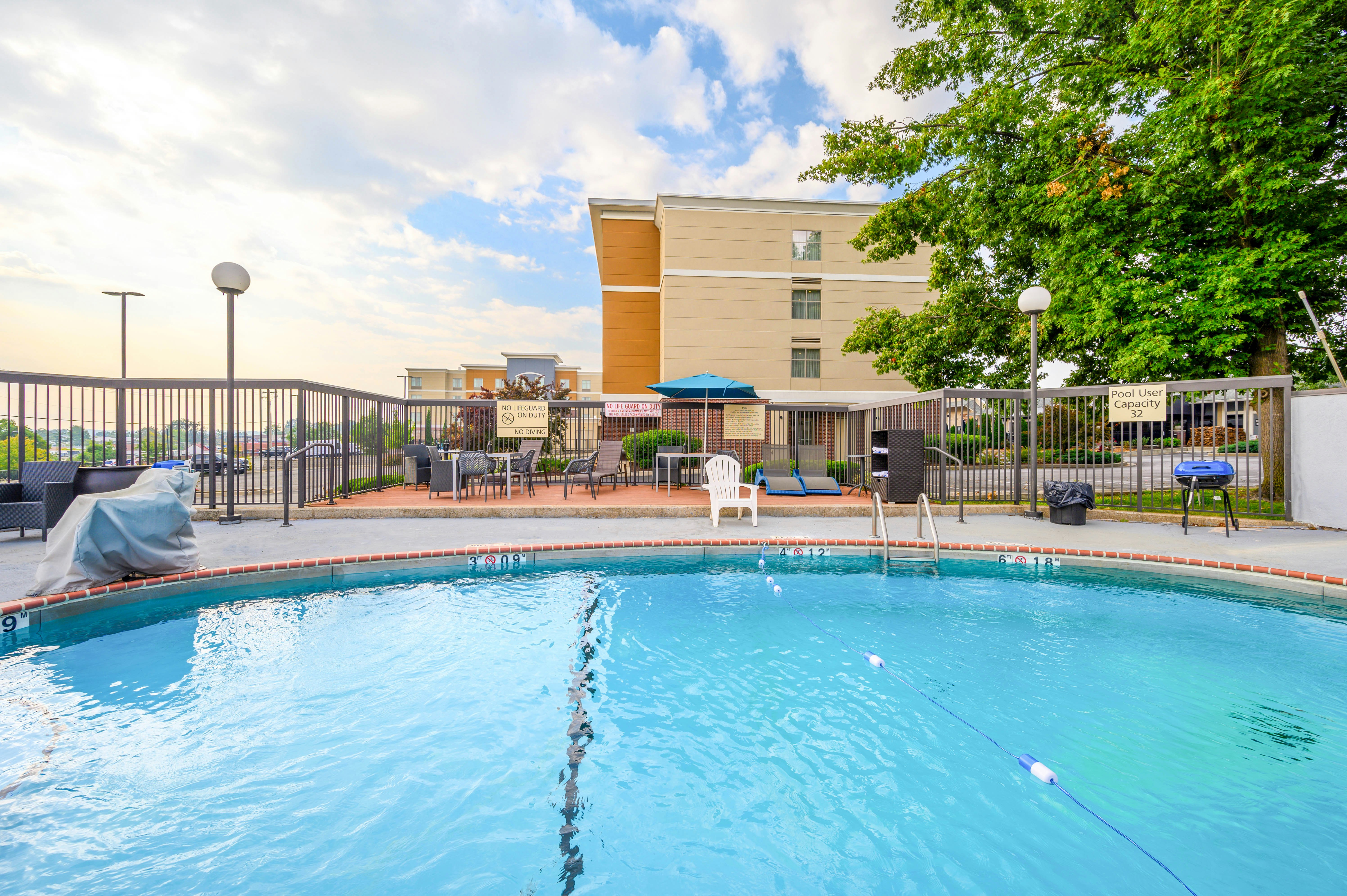 Hampton Inn St. Louis - Westport 2/40