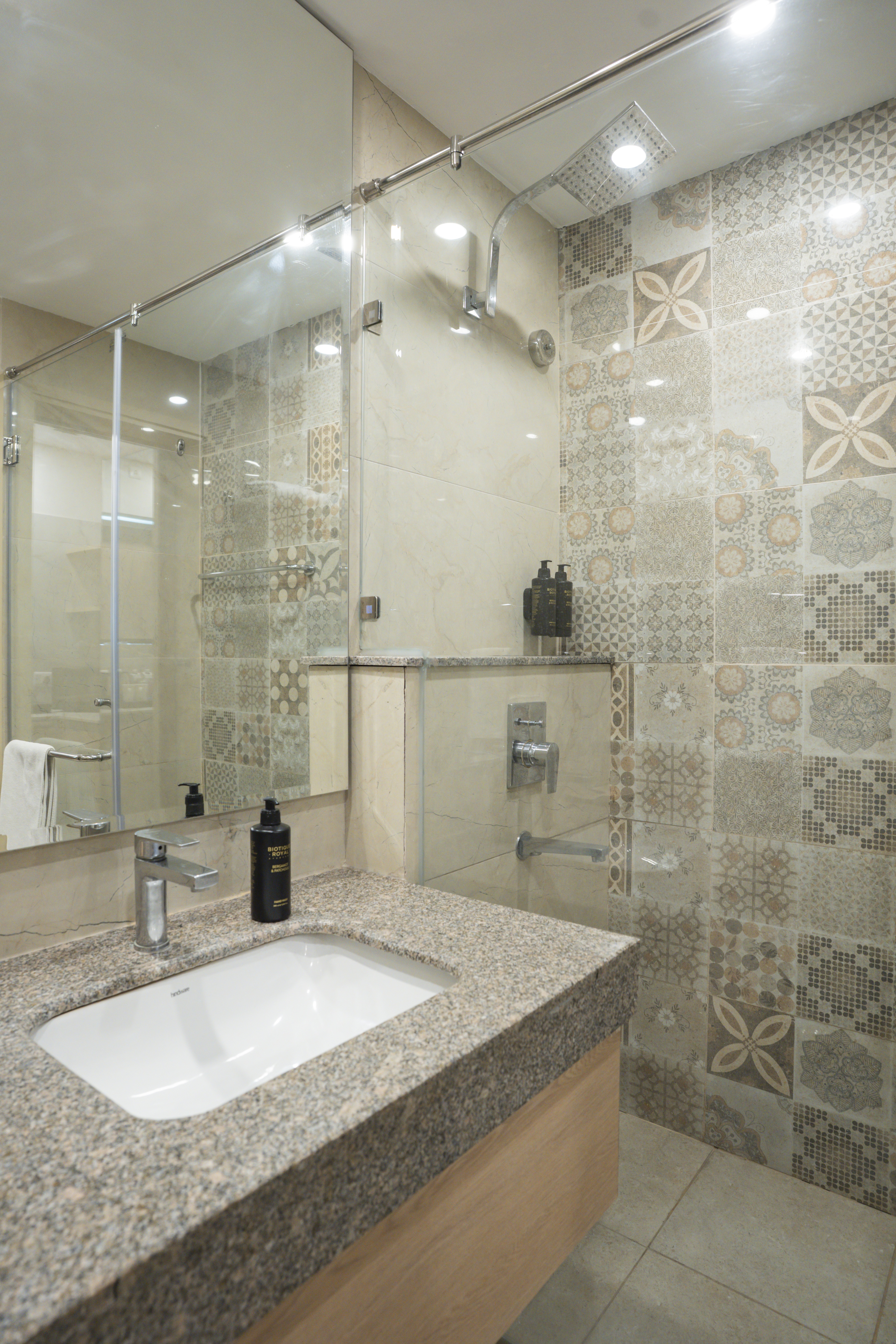 AR Suites KLJ Square 50/50