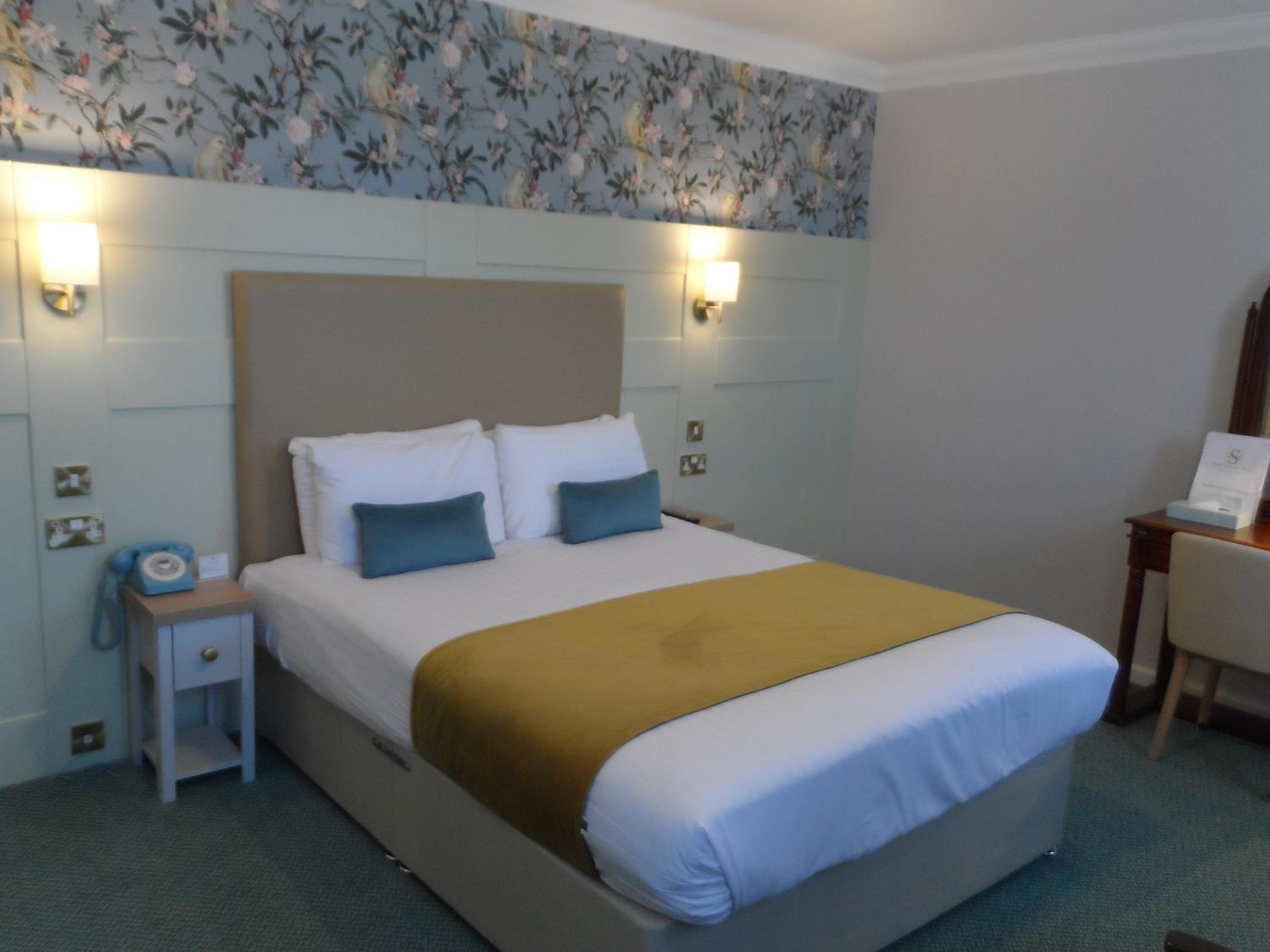 SUPERIOR, DOUBLE BED