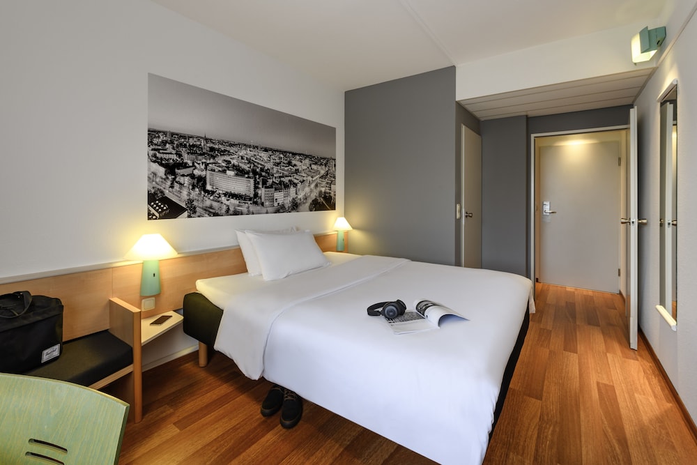 IBIS HANNOVER MEDICAL PARK 27/64