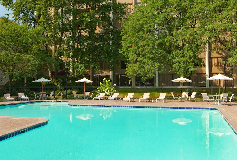 The Hotel Ml 34/57