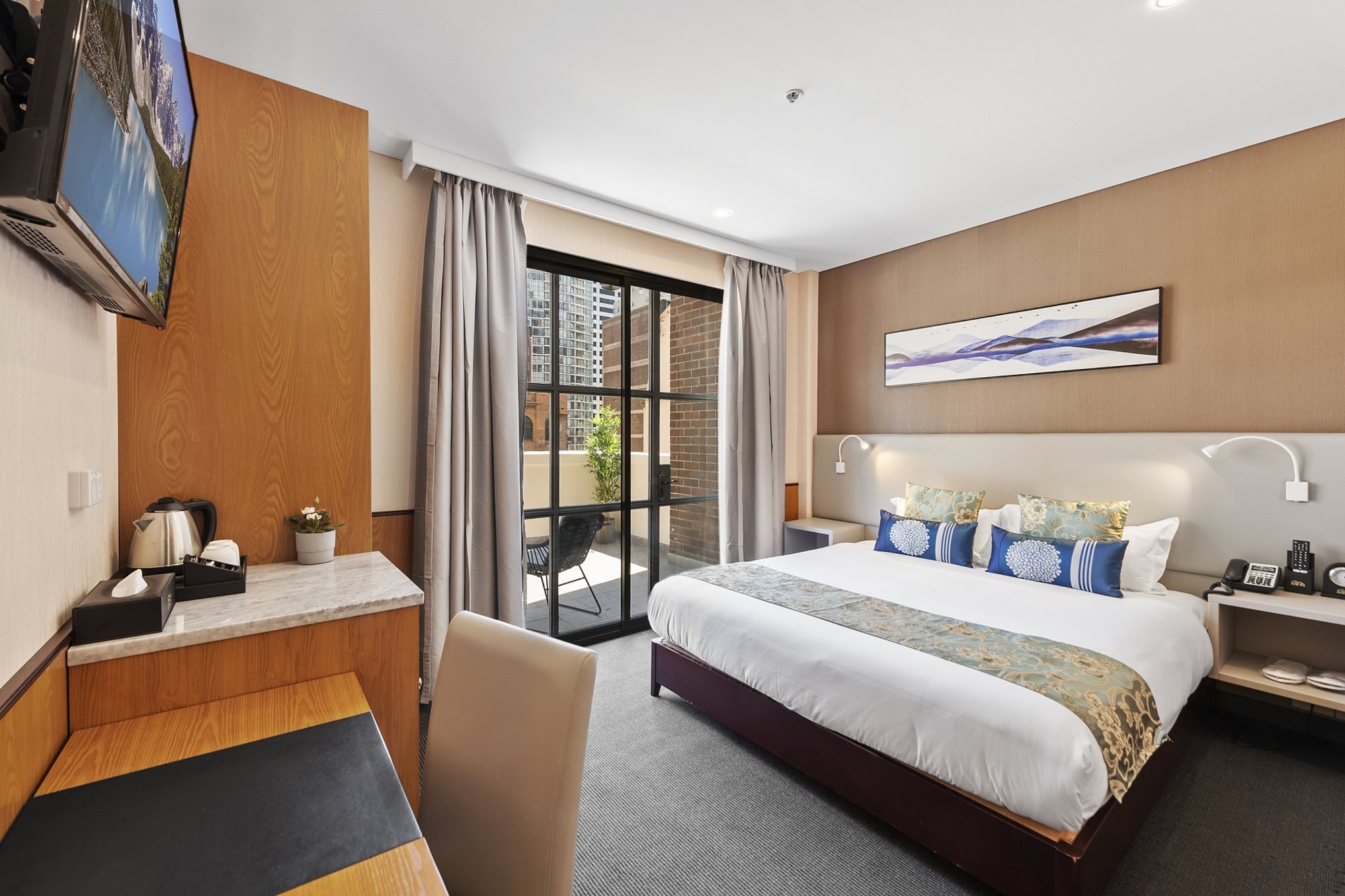 YEHS Hotel Sydney QVB 19/44