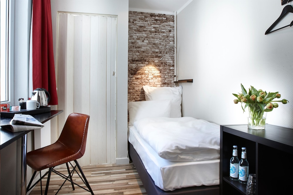 HOTEL LIEGEPLATZ 13 KIEL BY PREMIERE CLASSE 18/22
