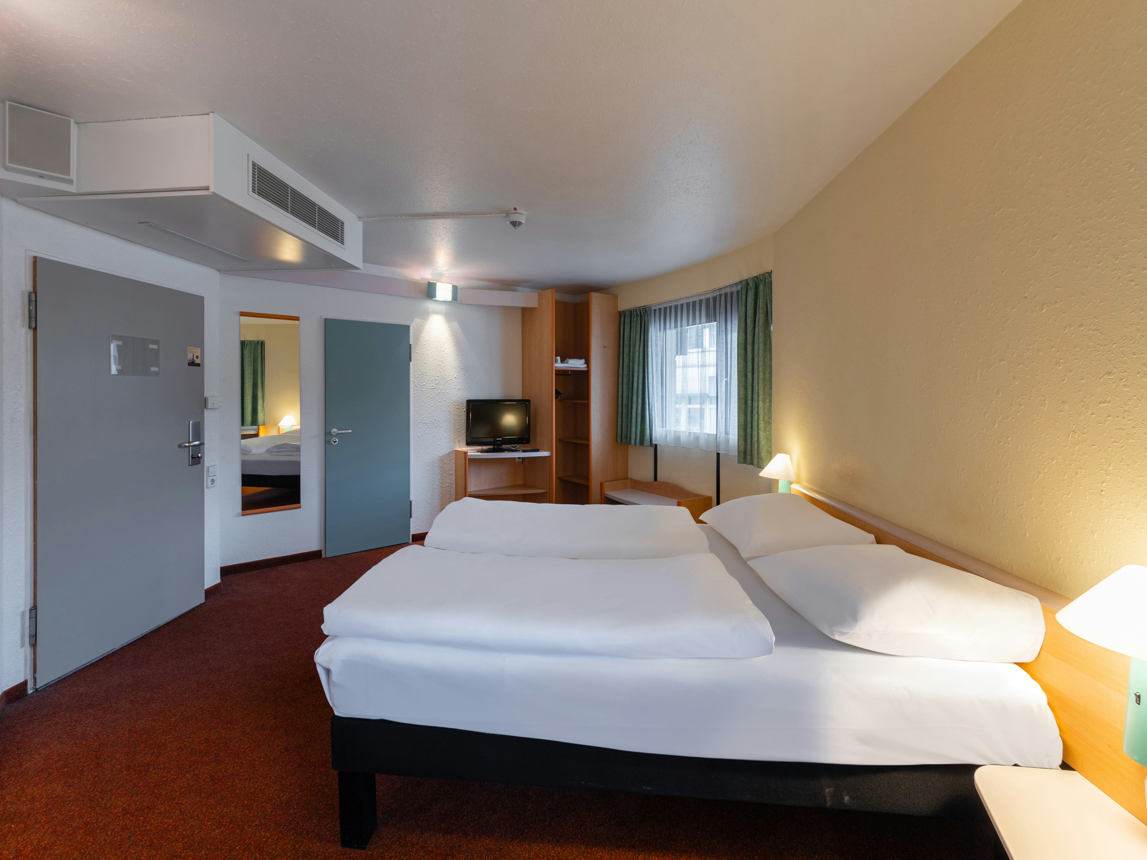 B&B HOTEL Wuppertal-City 9/31