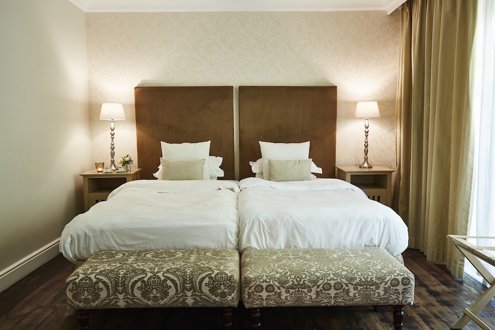 The Devon Valley Hotel 15/50