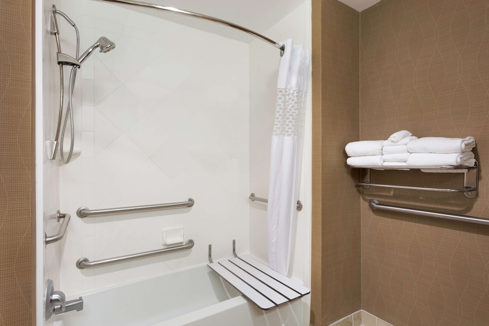 Hampton Inn & Suites Birmingham East Irondale 12/37