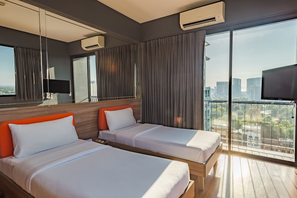 Azumi Boutique Hotel 28/73