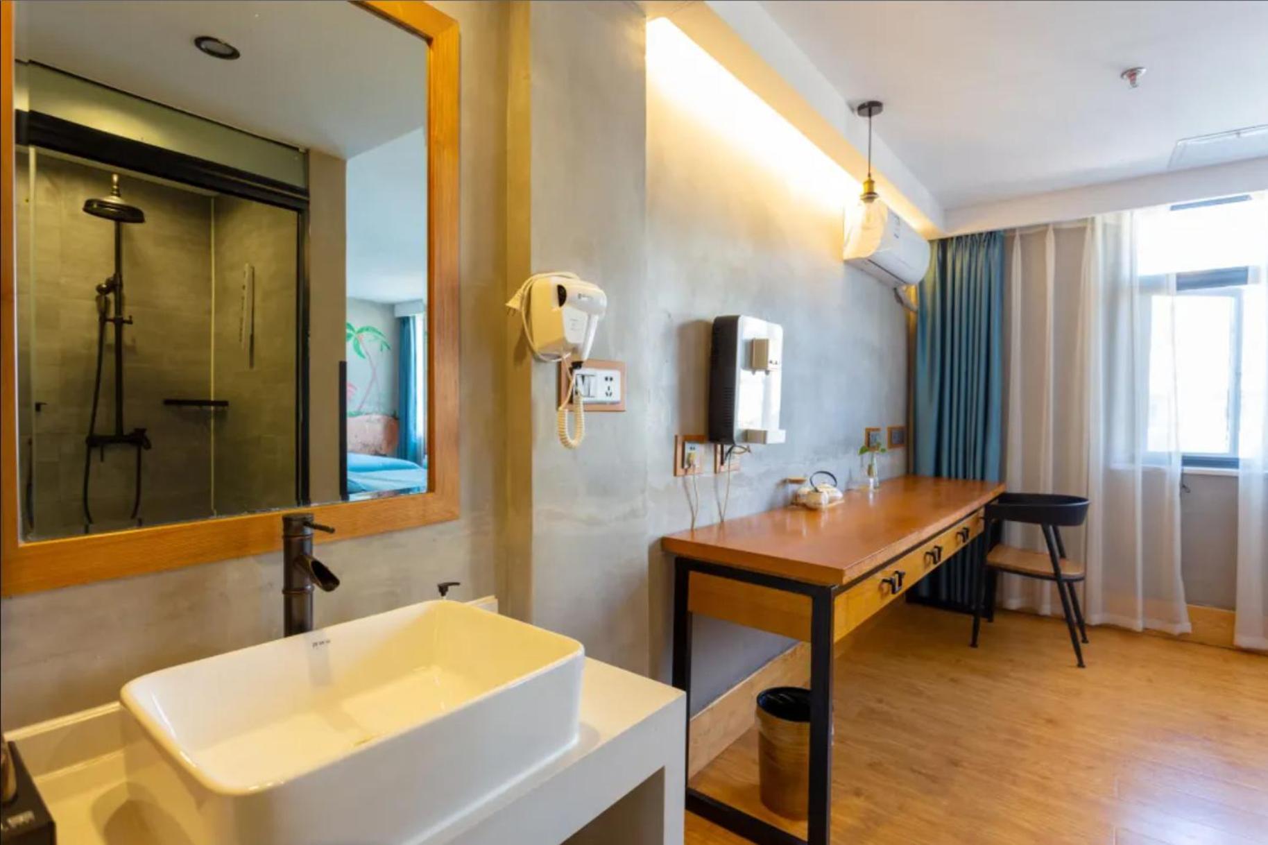 G Joyful Chujian Hotel (Kunming Old Street) 44/46
