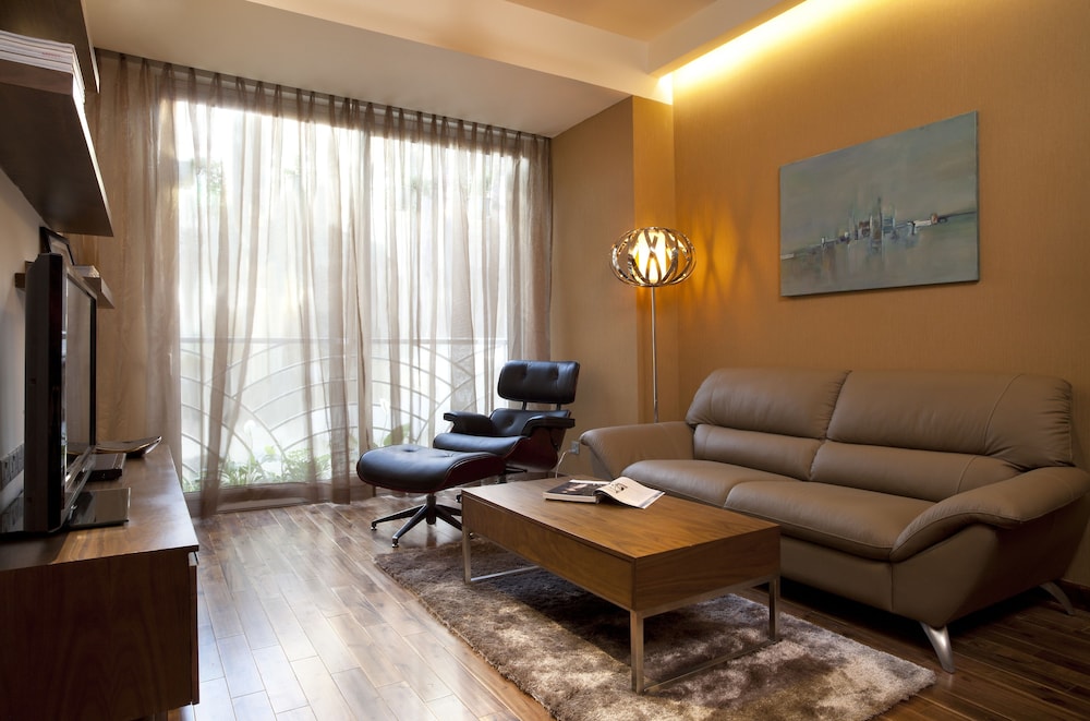 Saigon City Residence 18/40