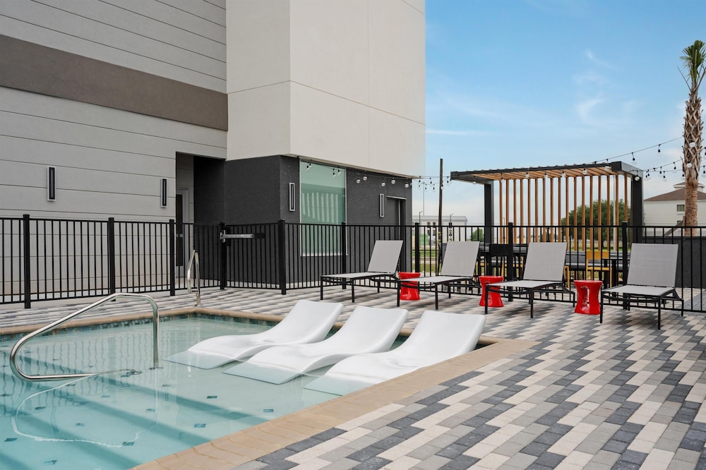 Home2 Suites by Hilton Lafayette I-10 32/55