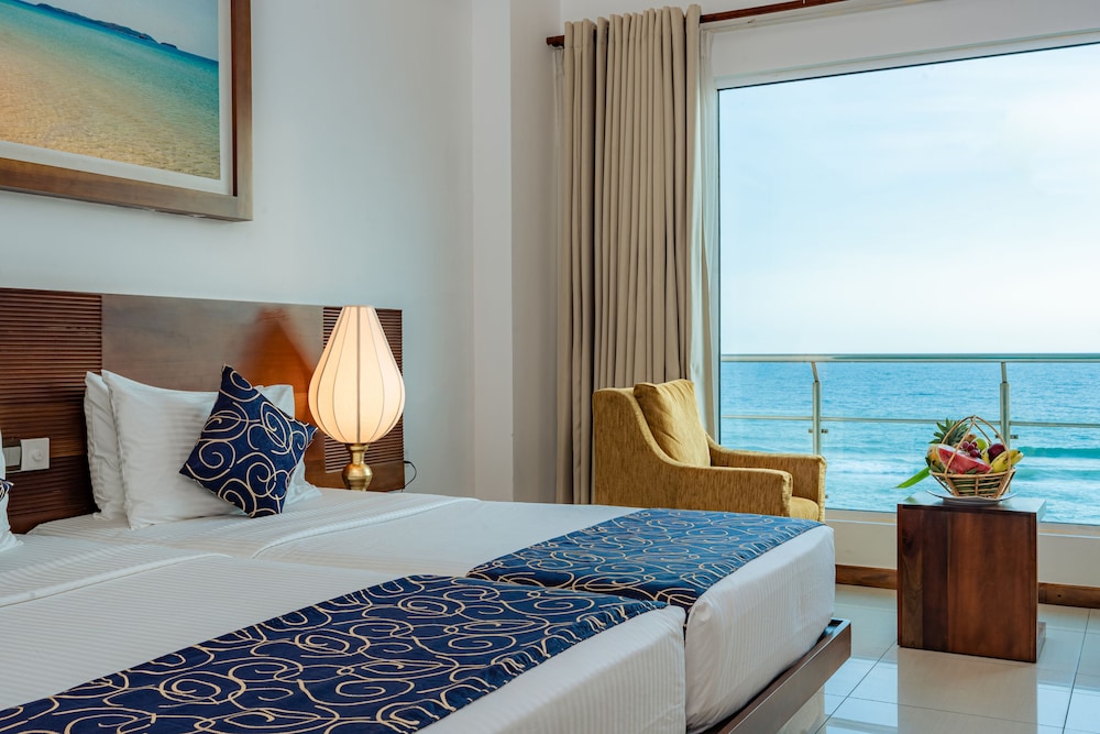 Mirage Colombo Hotel 28/81