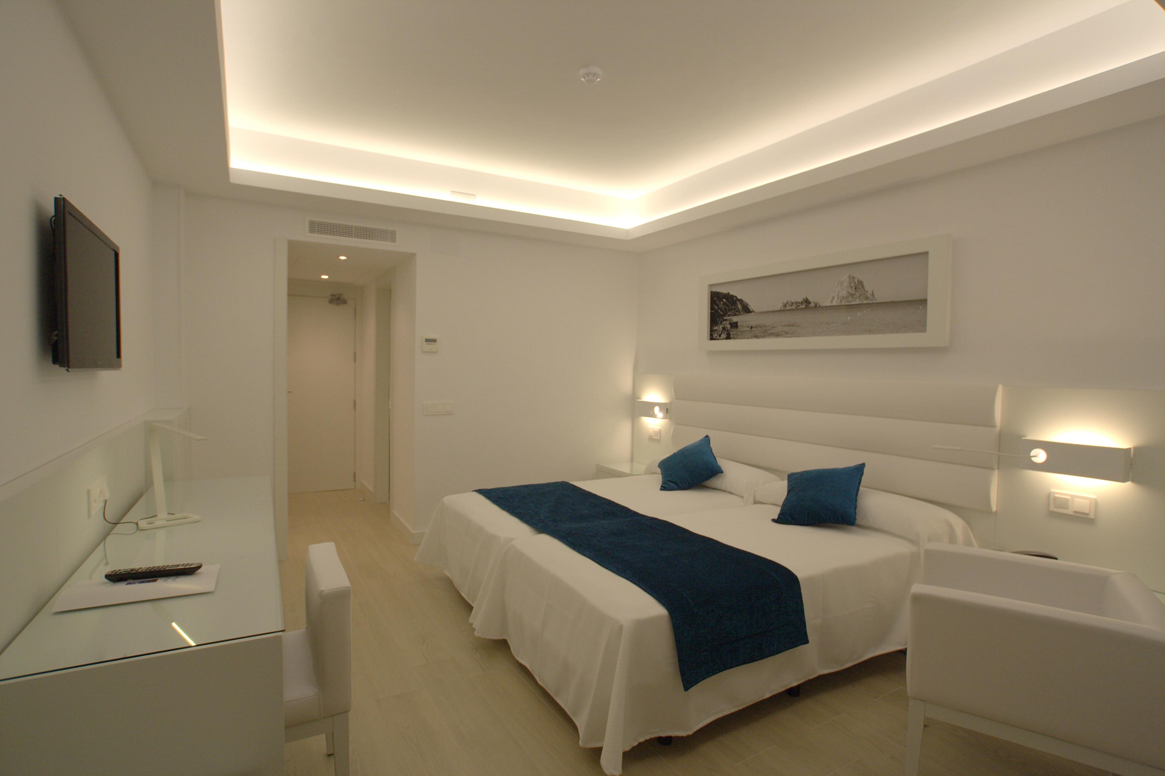 Room, Double or Twin Bed, Balcony or Terrace