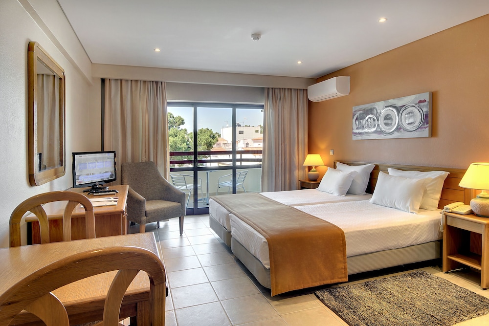 Alba Hotel 13/50