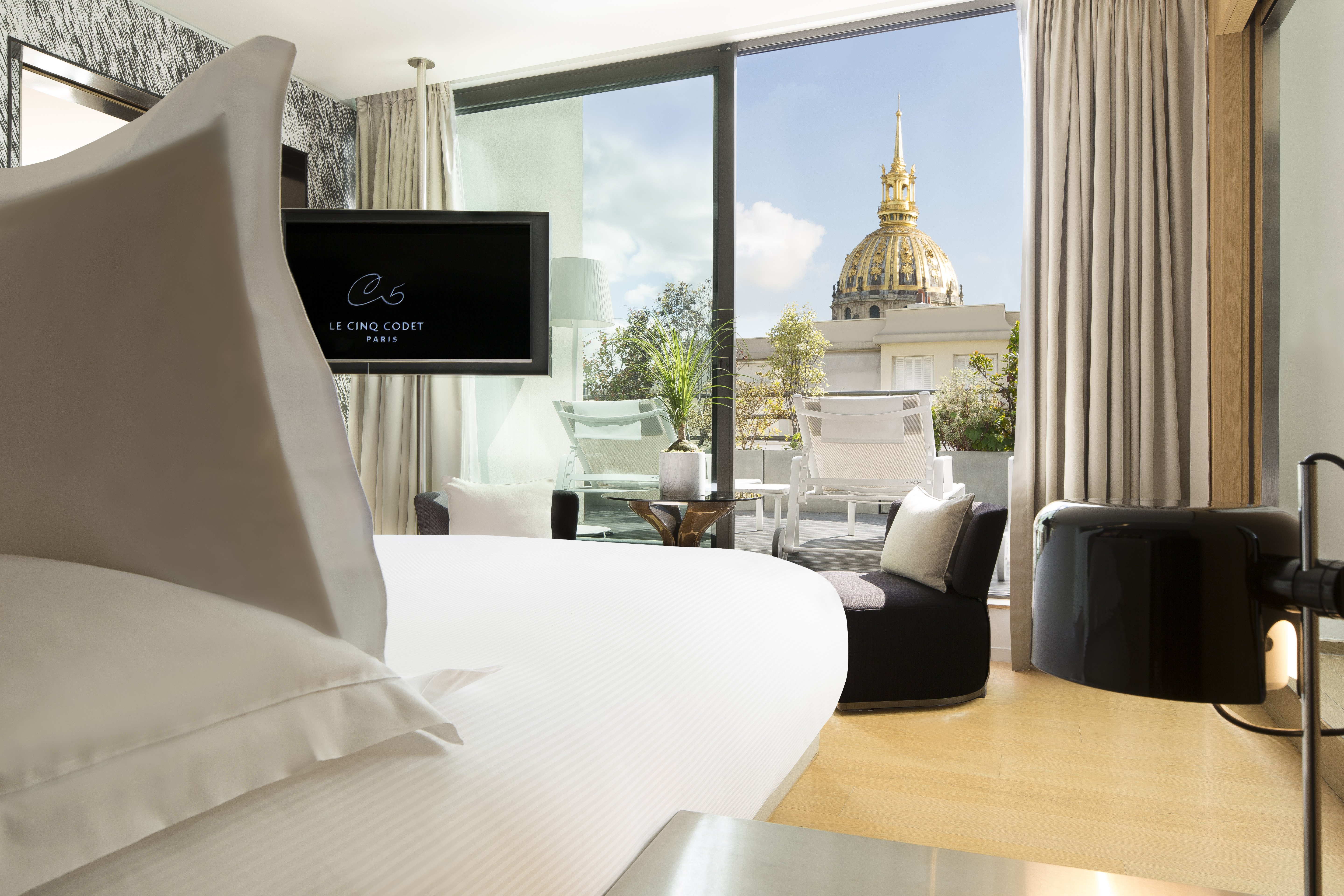 LE CINQ CODET 34/77