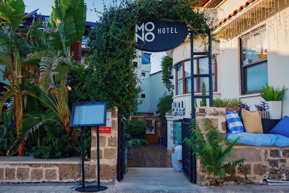 Mono Hotel 43/49