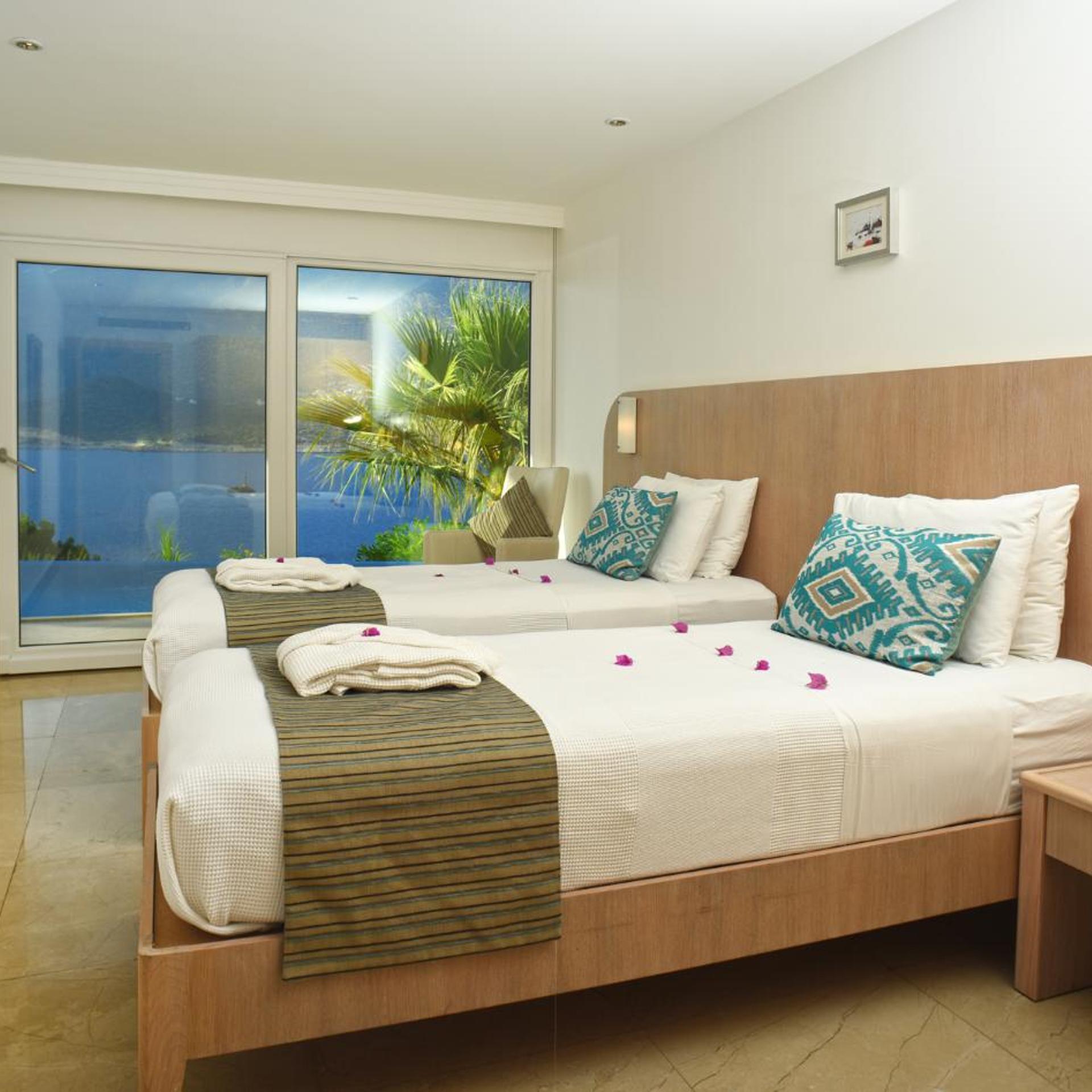 3 Bedrooms, Villa