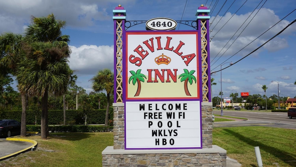 Sevilla Inn 2/41