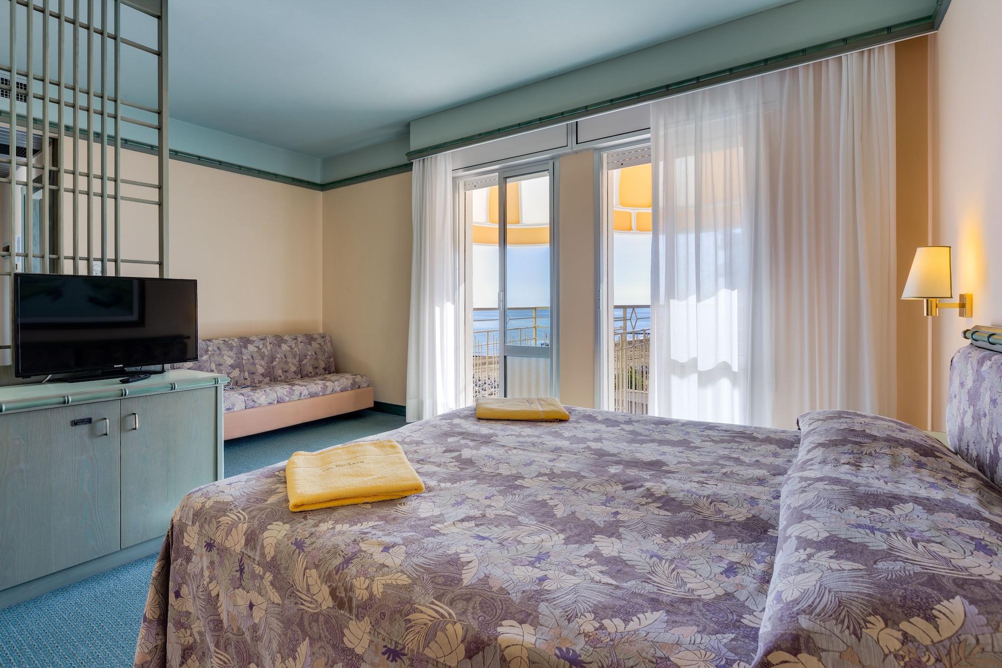 Hotel Montecarlo 10/27