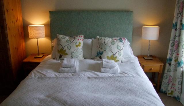 Colonsay Hotel 34/50