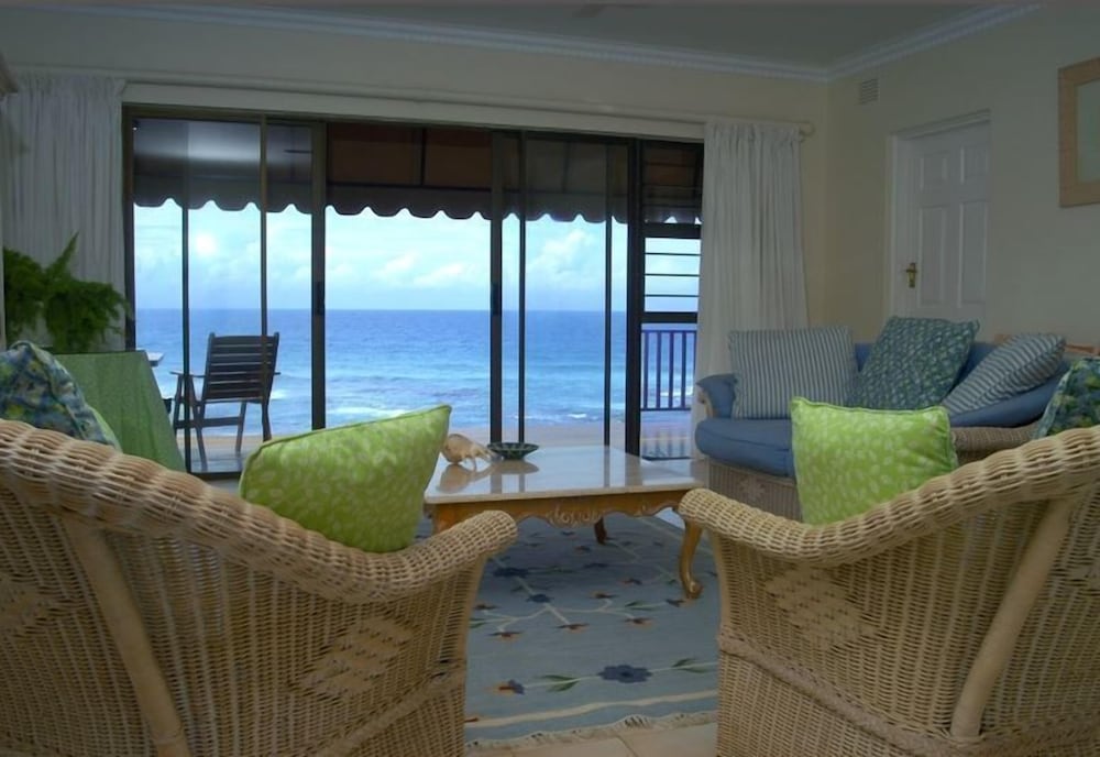 Fairlight Beach House 16/50