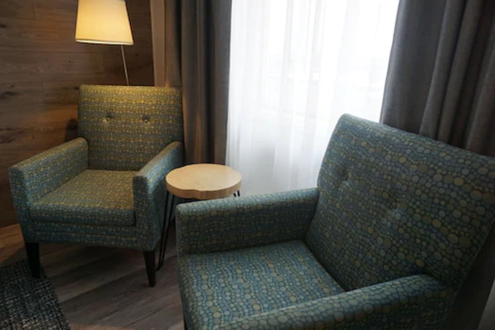 The Hotel on Pownal 46/57
