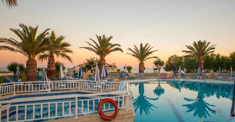 Kalamaki Beach Hotel 41/50
