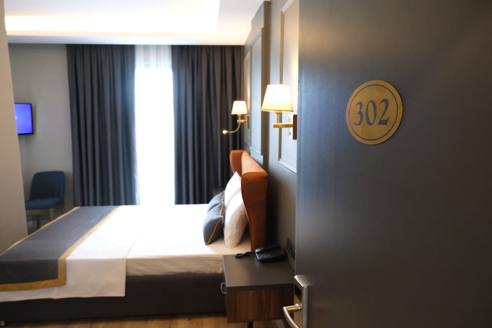 The Pearl Airport Hotel 8/26