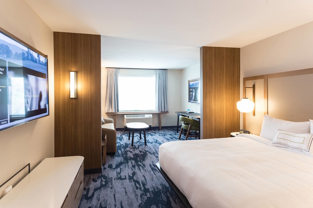 Fairfield Inn & Suites By Marriott Northfield 8/34