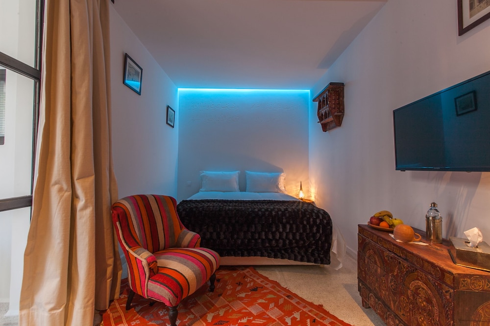 Riad Zebrakaro 19/29