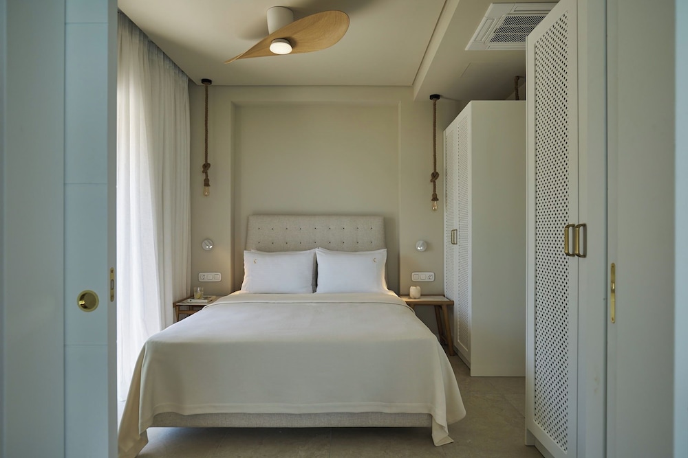 2 Bedrooms, Select, Villa, Queen and Twin Beds, Private Pool