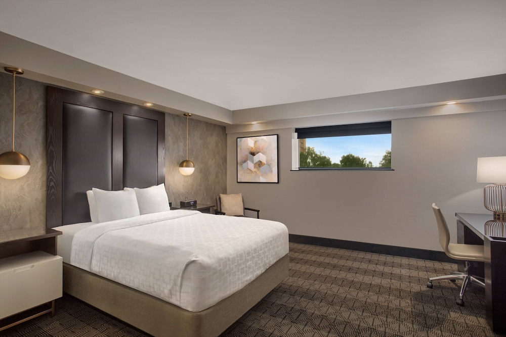 Hotel Duval Autograph Collection 11/47