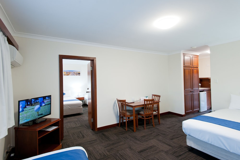 Admiral Motel Bunbury 9/59